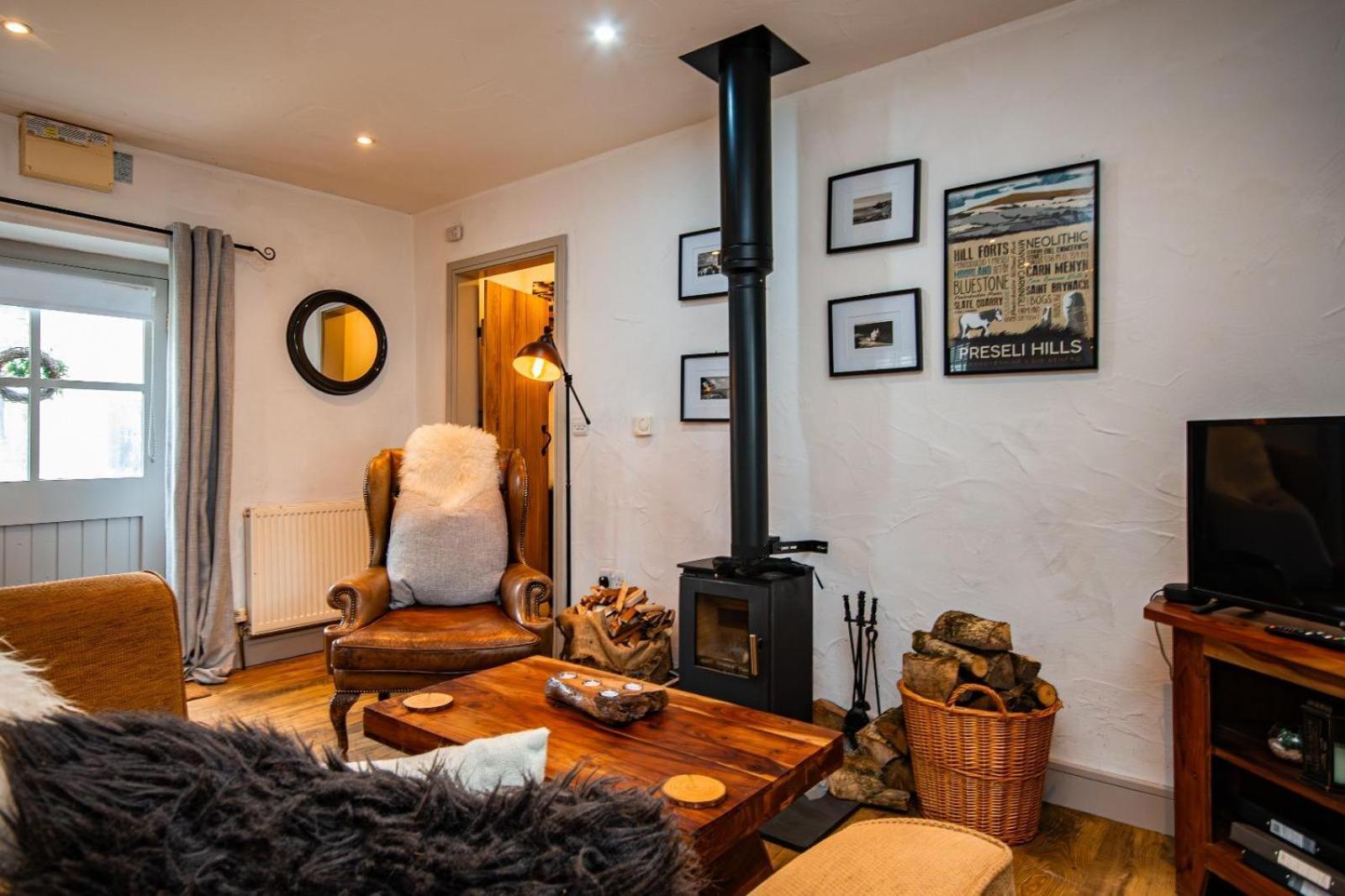 Cosy Farm Conversion In The Heart Of Pembrokeshire *